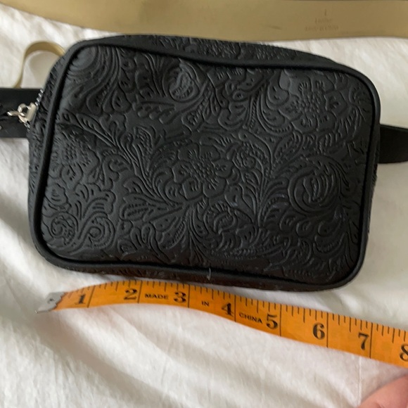 ✨50% off when bundled✨STONE MOUNTAIN - BELT BAG - Picture 4 of 5